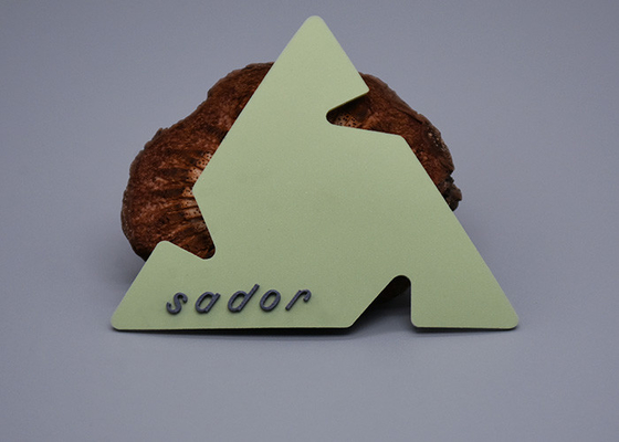 Disesuaikan Eco Friendly Silicone Patch Printing Matte Silicone Logo Untuk Pakaian