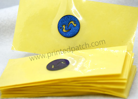 SGS OEKO Mengangkat Logo Karet Perpindahan Panas 2D Warna Biru