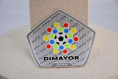 Jaket Down 5 Warna Label Silikon 0.4mm Pada Kain Tenun