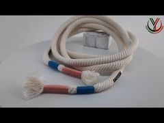 Melihat Lebih Dekat: Pakaian Tali Datar Poliester 140cm Dicetak Dengan Logo Silikon Hitam Matte