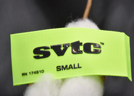 Jahit Pada Logo Merek Kustom Label Pakaian Silikon Dicetak 3D yang Dapat Dicuci