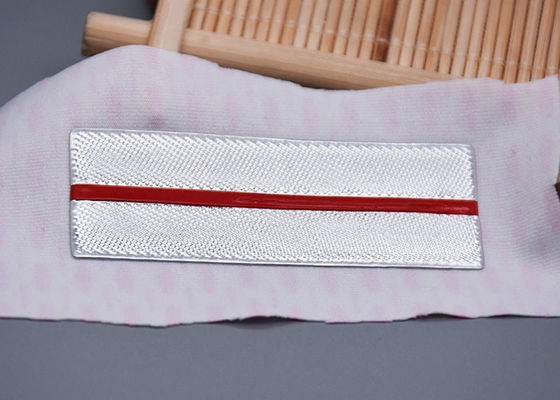 Label Transfer Panas Logo Deboss TPU Dua Warna Untuk Pakaian